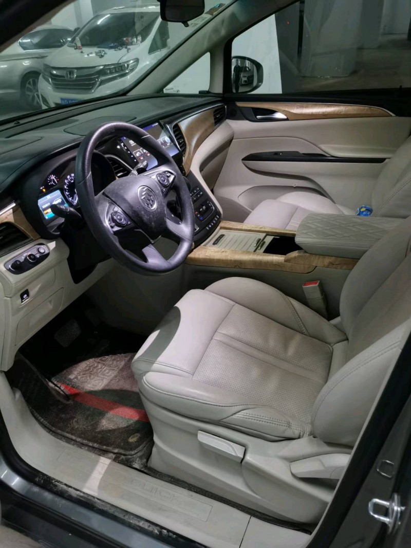 枣庄18年别克GL88