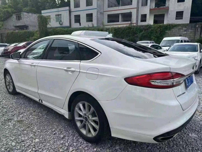 重庆18年福特蒙迪欧9