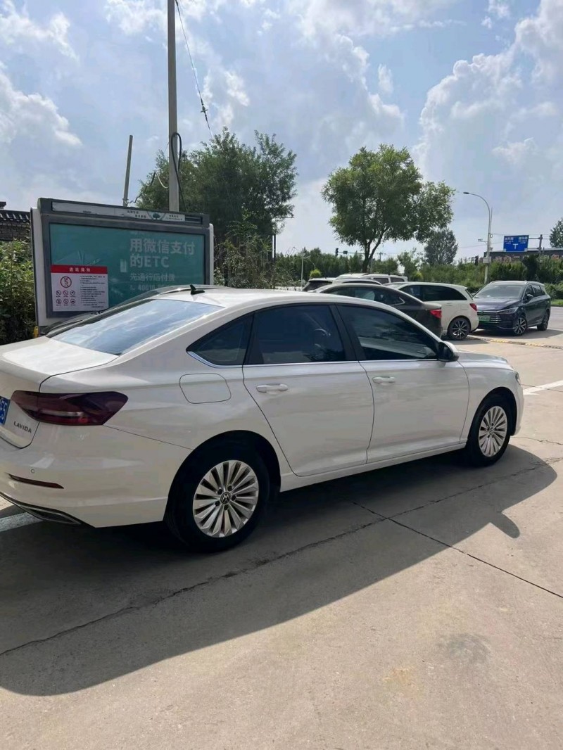 保定21年大众朗逸8