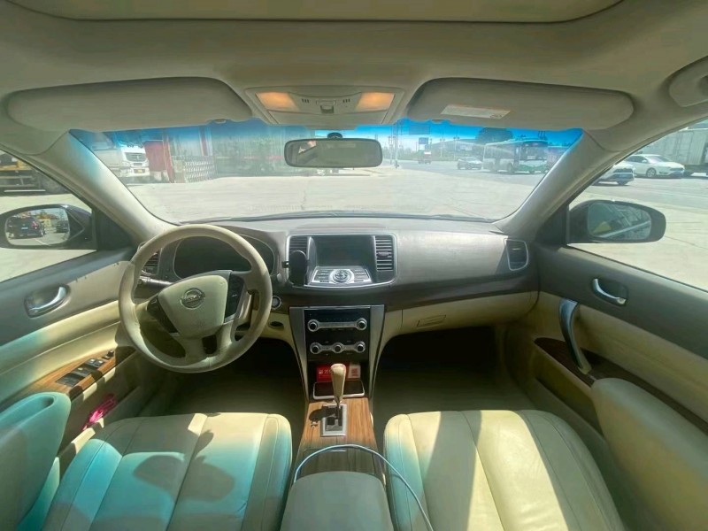 保定11年日产天籁6