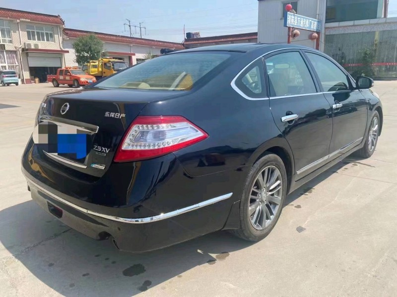 保定11年日产天籁7