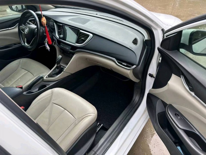 保定18年别克英朗5