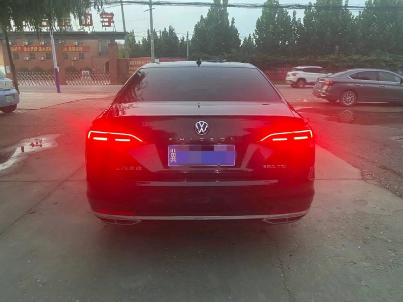 保定19年大众辉昂9