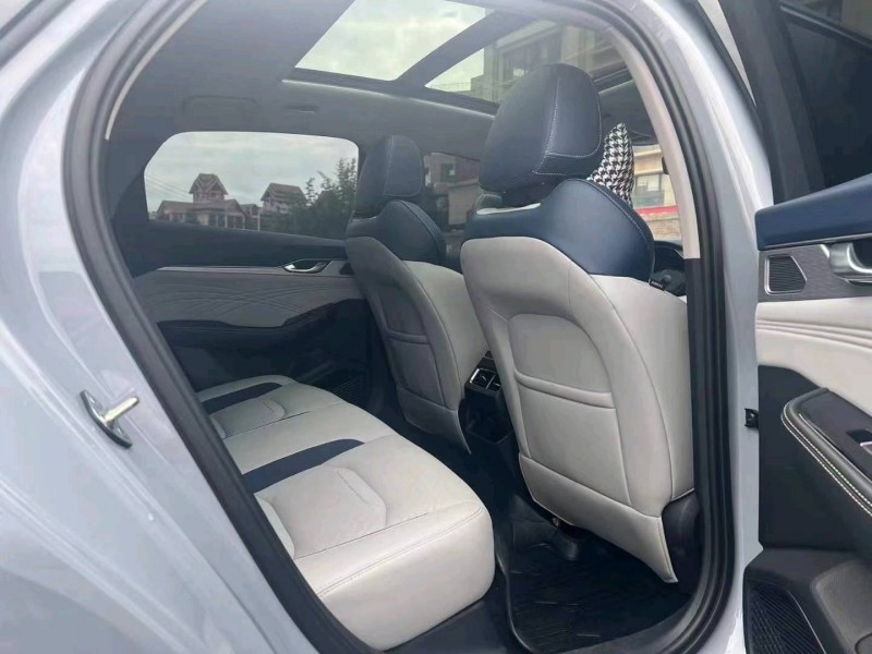 保山23年吉利星瑞4