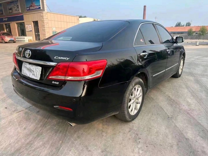 济南10年丰田凯美瑞4