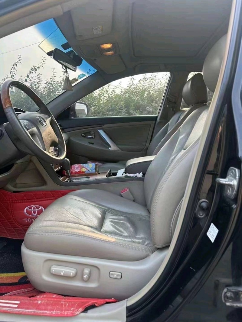 济南10年丰田凯美瑞6