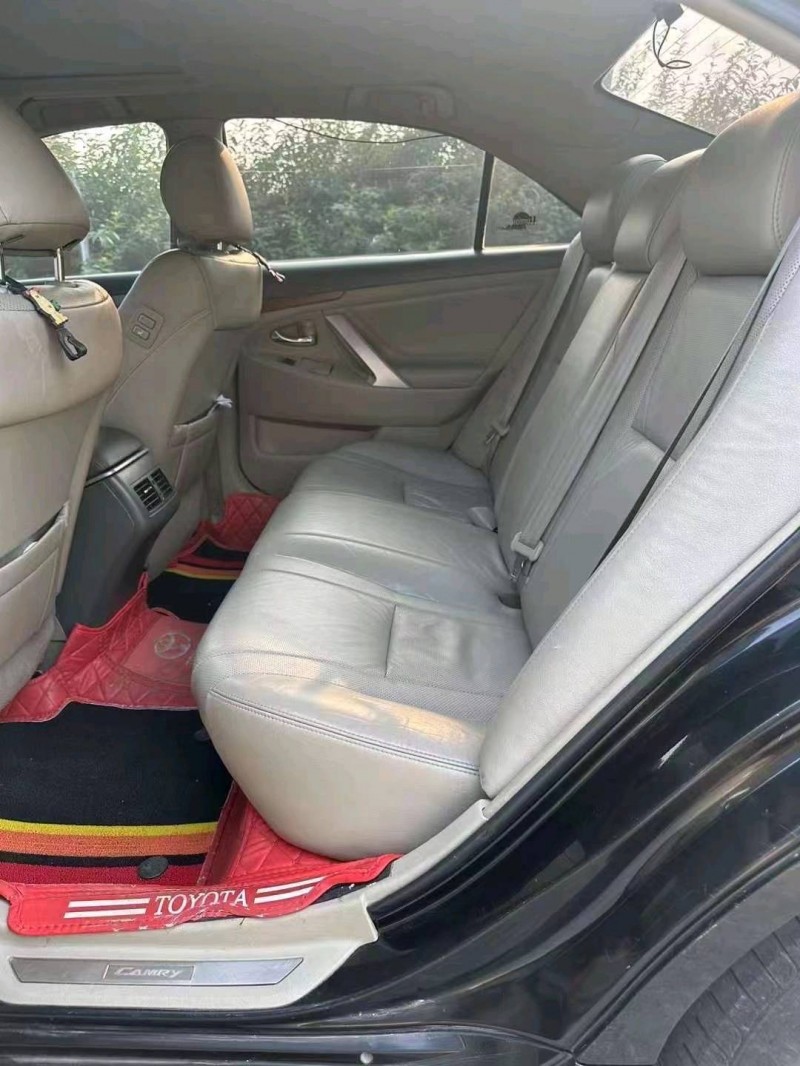 济南10年丰田凯美瑞8