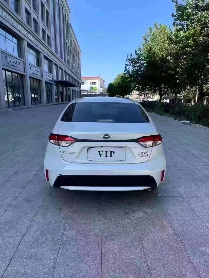 济南21年丰田雷凌9