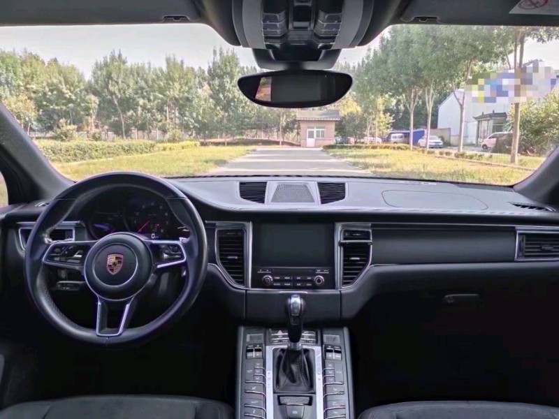 东营18年保时捷Macan7