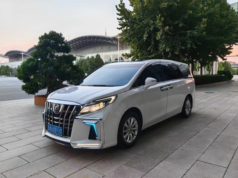 石家庄19年别克GL82