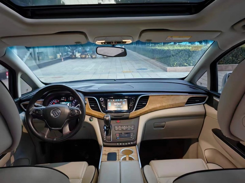 石家庄19年别克GL83