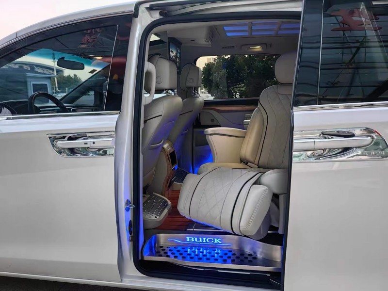 石家庄19年别克GL85