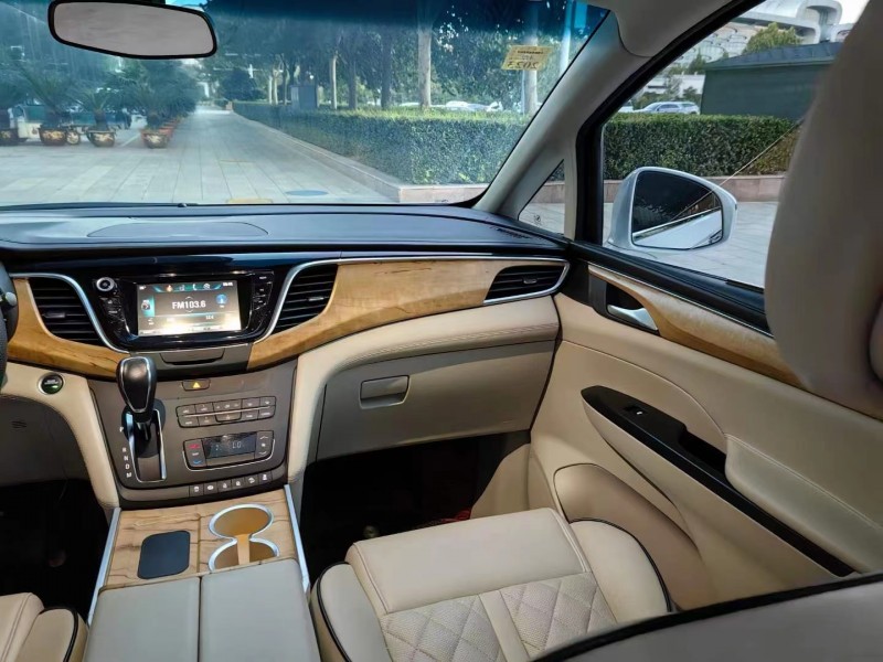 石家庄19年别克GL87