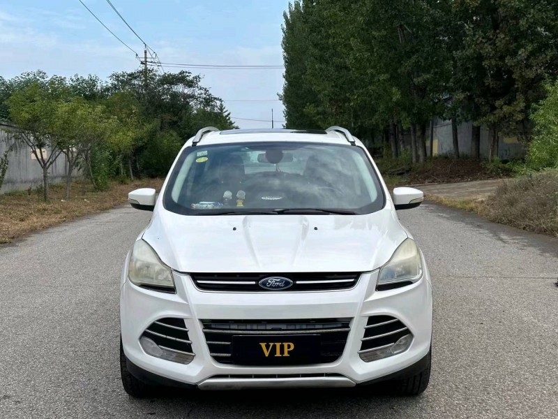 青岛14年福特翼虎1