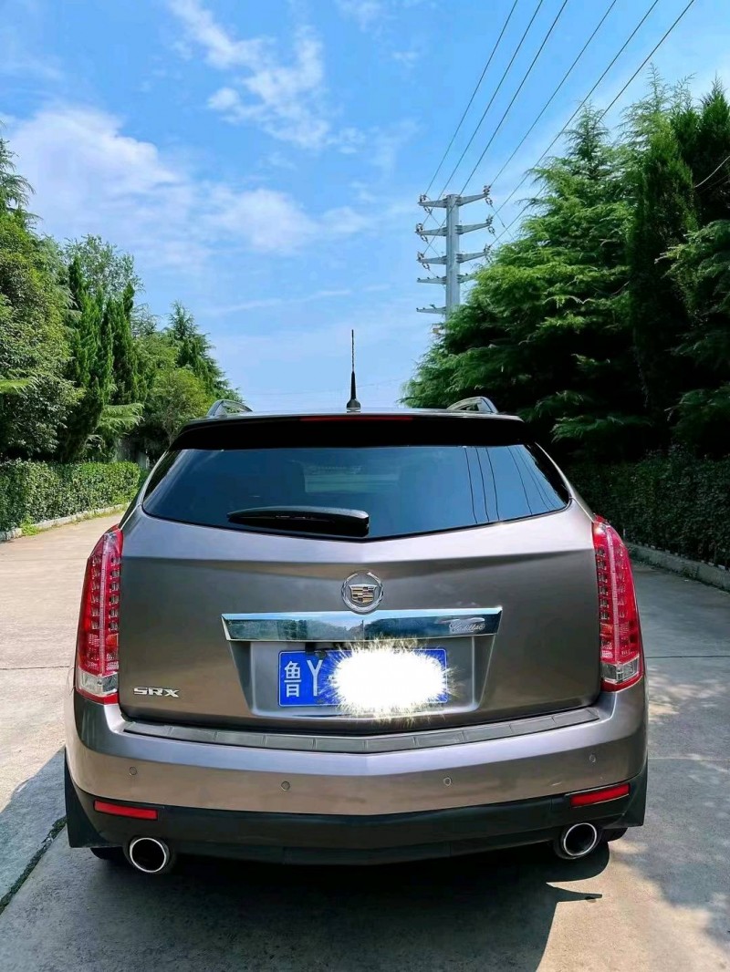 东营12年凯迪拉克SRX8