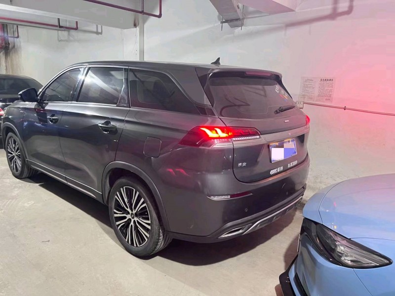 苏州20年长安汽车欧尚7