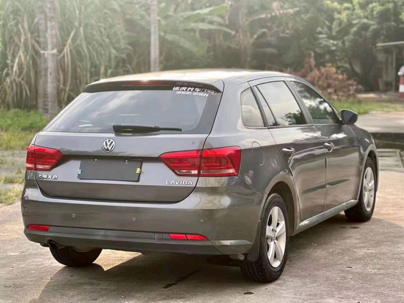 深圳14年大众朗行9