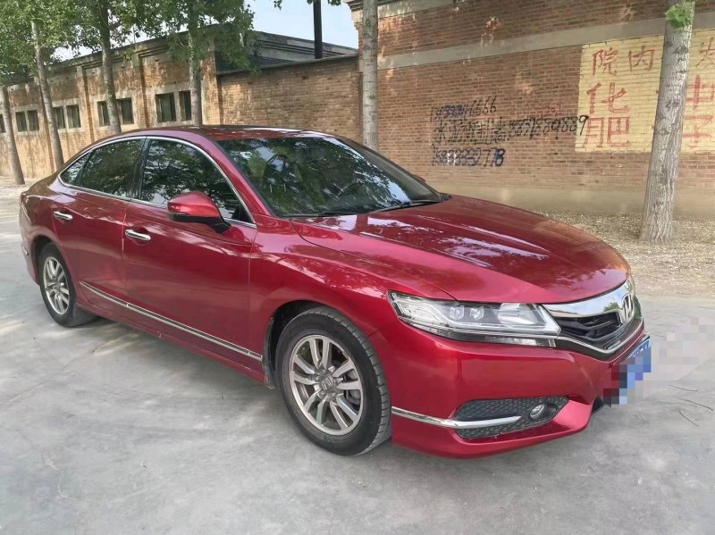 保定16年本田思铂睿3