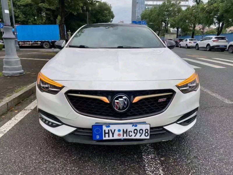 汕头17年别克君威1