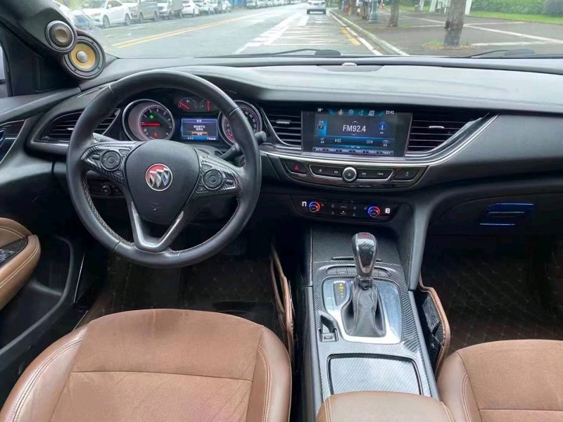 汕头17年别克君威6