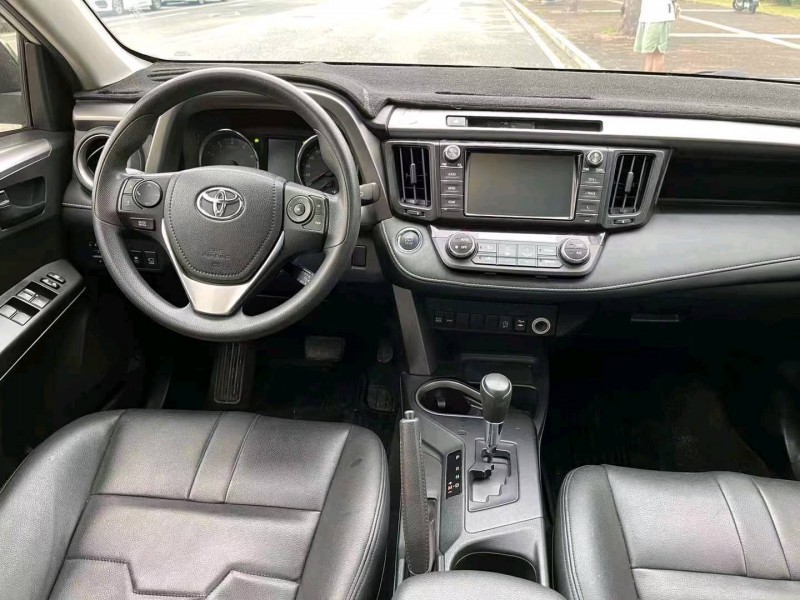 深圳19年丰田RAV4荣放6