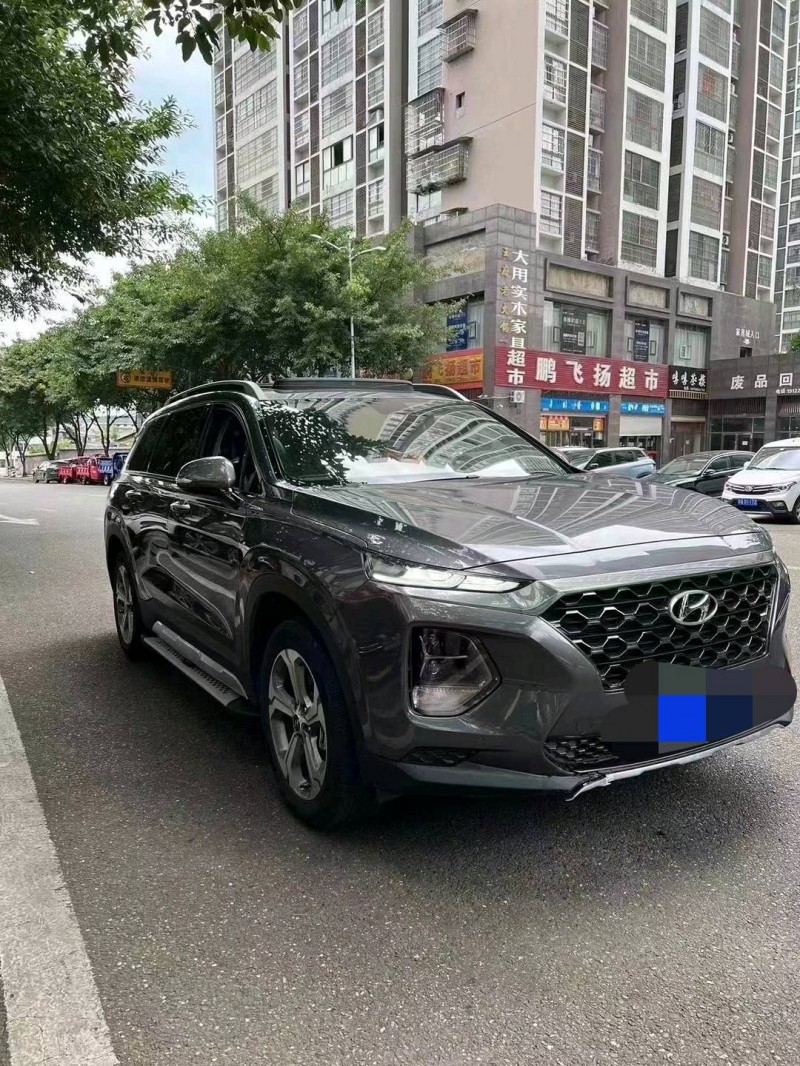 重庆21年现代新胜达2