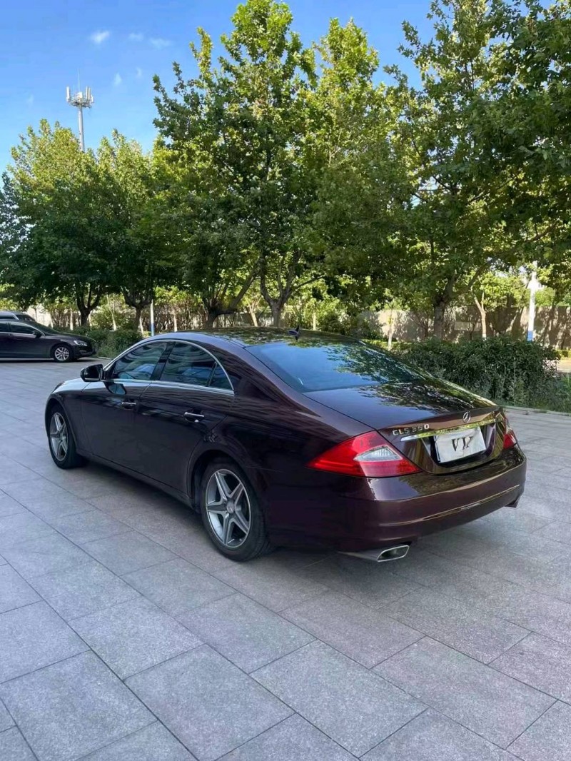 东营11年奔驰CLS5