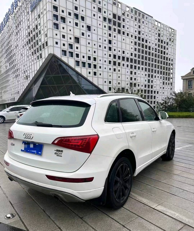 东营10年奥迪Q54