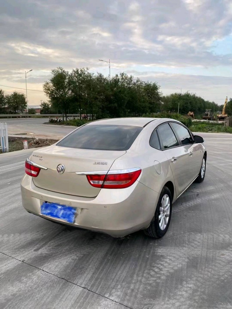 枣庄13年别克英朗GT4