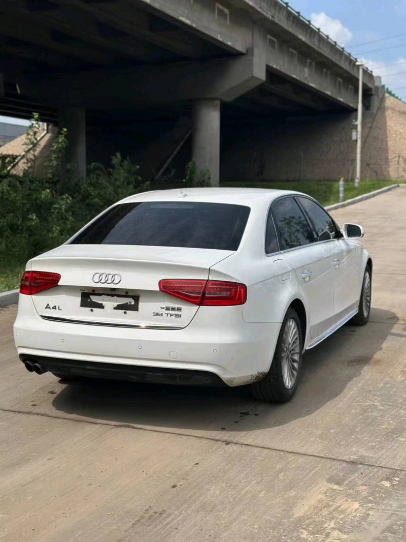 青岛16年奥迪A4L8