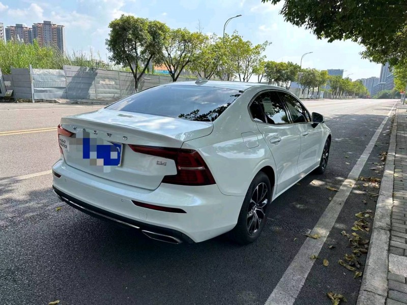 重庆21年沃尔沃S60L8