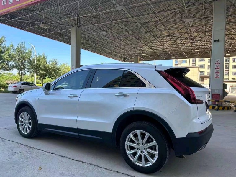 邯郸22年凯迪拉克XT43