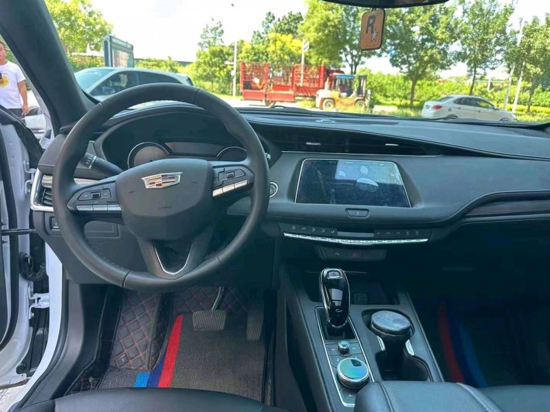 邯郸22年凯迪拉克XT45