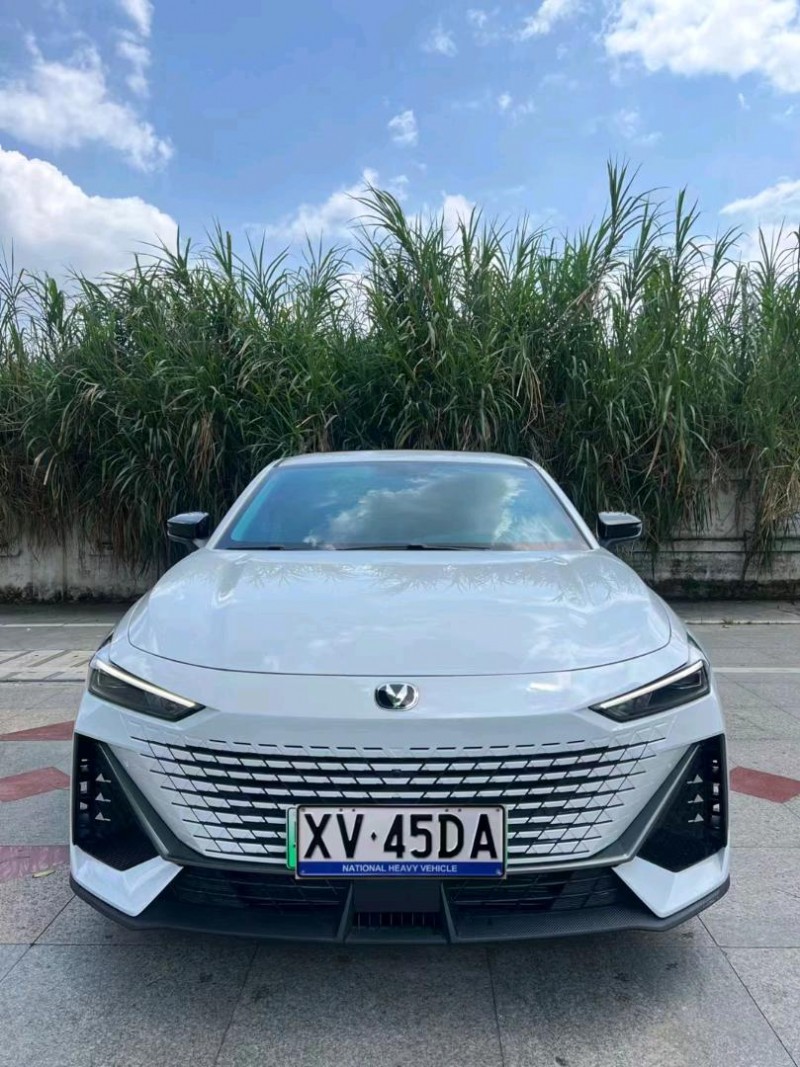 深圳23年长安汽车UNI-V1