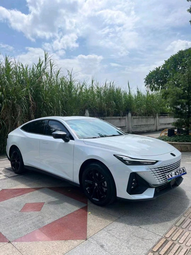 深圳23年长安汽车UNI-V3