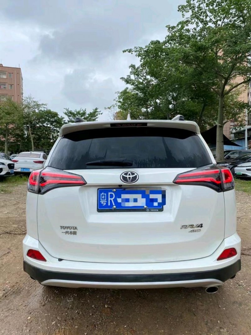 广州18年丰田RAV4荣放6