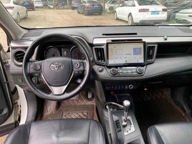 广州18年丰田RAV4荣放7