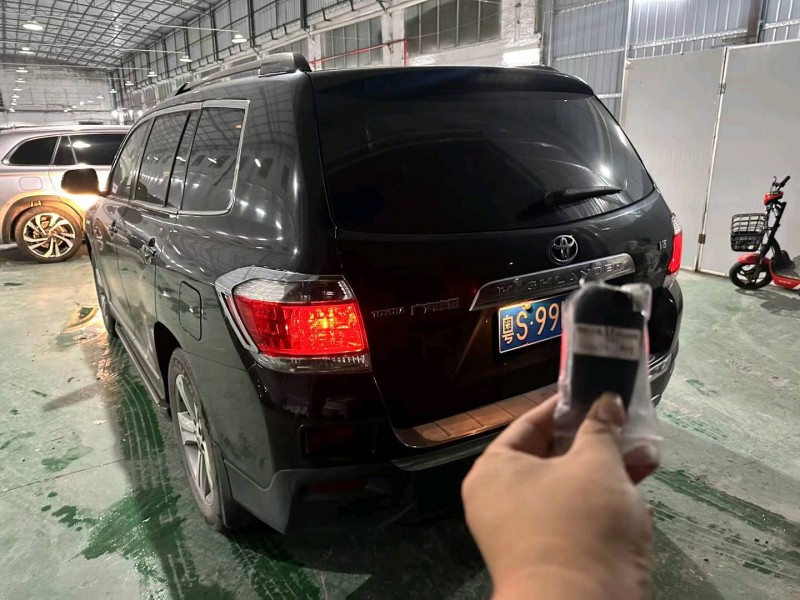 佛山13年丰田汉兰达4