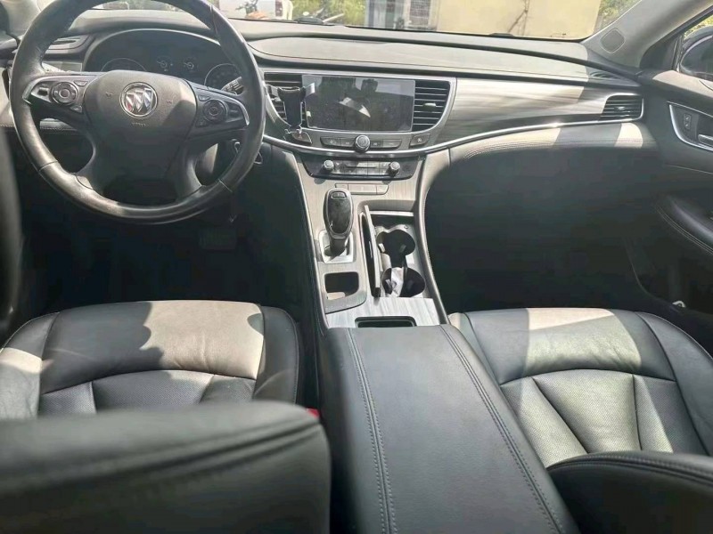 枣庄18年别克君越7