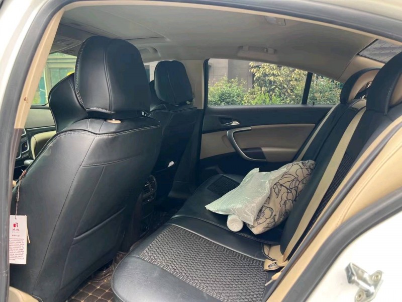 徐州16年别克君威6