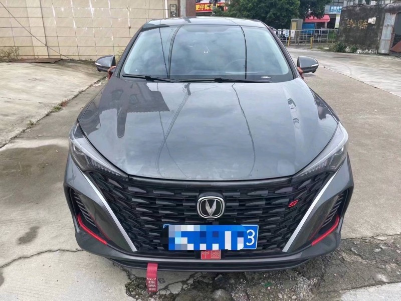 枣庄22年长安汽车逸动1