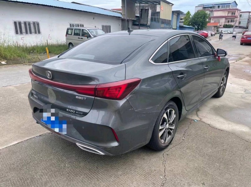 枣庄22年长安汽车逸动8