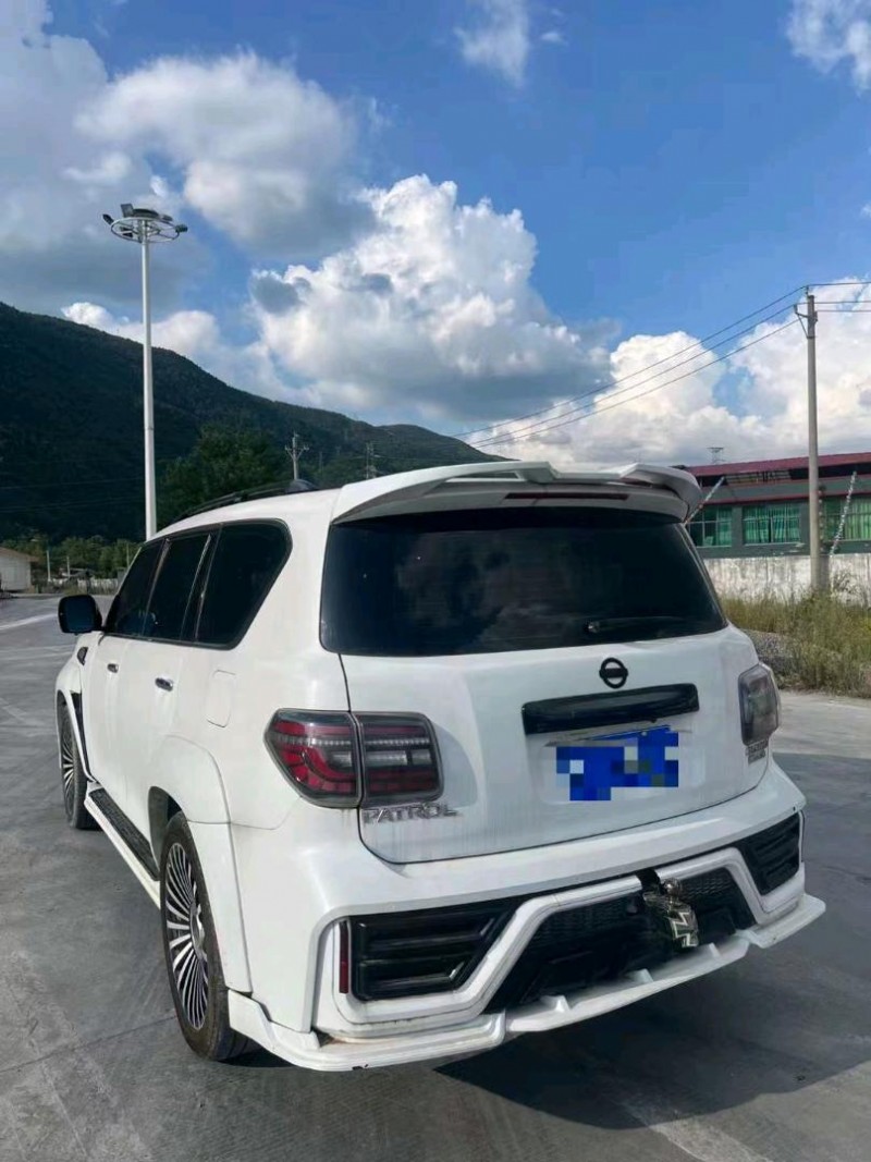 重庆17年日产途乐6