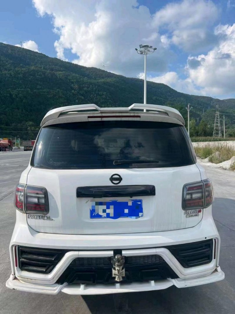 重庆17年日产途乐9