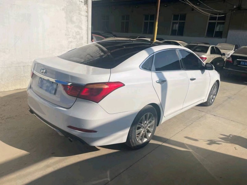 保定15年现代名图5