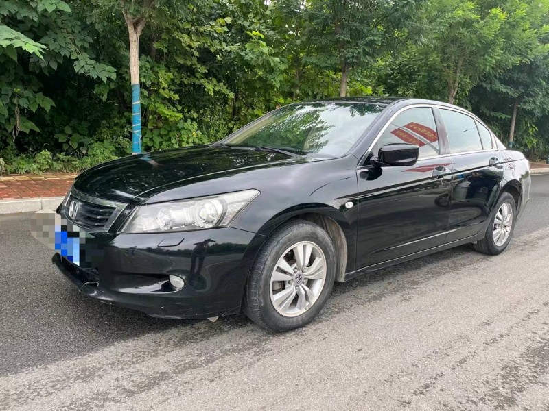 保定10年本田雅阁2