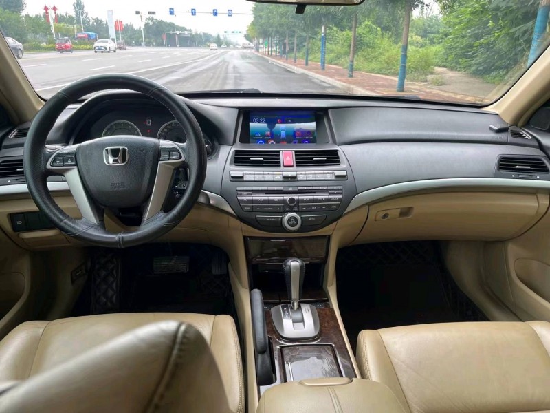 保定10年本田雅阁4