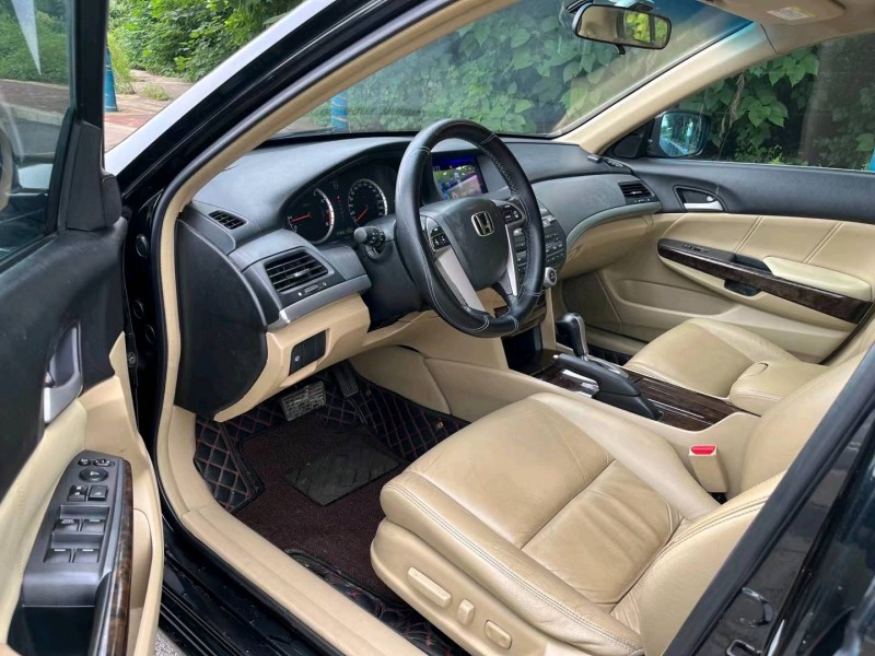 保定10年本田雅阁5