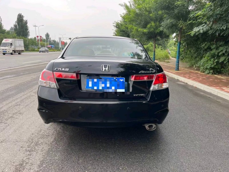 保定10年本田雅阁9