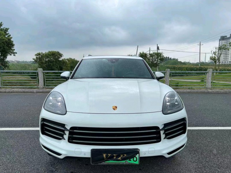 盐城19年保时捷卡宴1